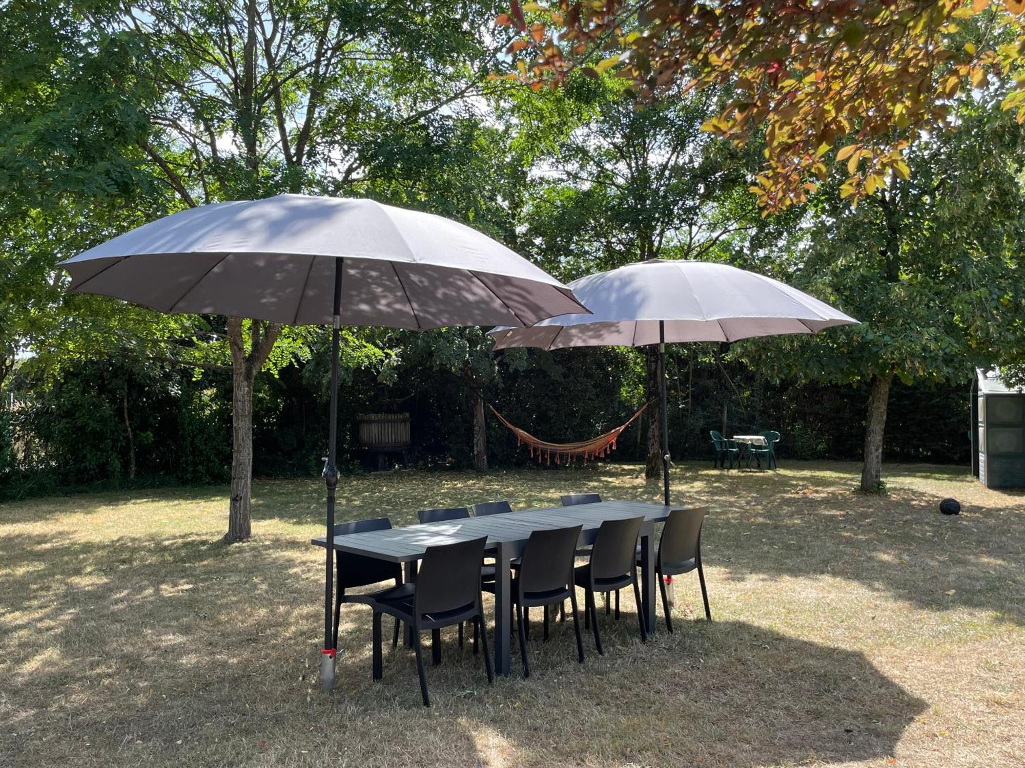 Le Clos Des Trois Provinces, Zoo De Beauval Noyers-sur-Cher Exterior photo