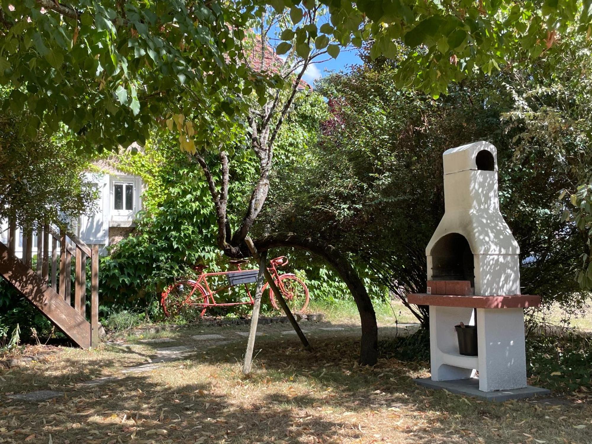 Le Clos Des Trois Provinces, Zoo De Beauval Noyers-sur-Cher Exterior photo